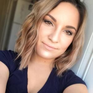 Meet your Posher, Casey